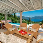 Helios Sea View & Private Pool Near