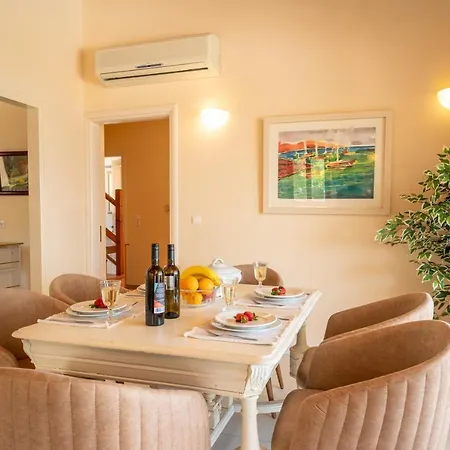Βίλα Helios Sea View & Private Pool Near *