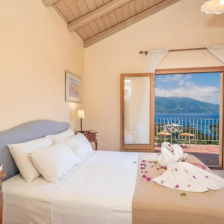 Vila Helios Sea View & Private Pool Near Fiskardo