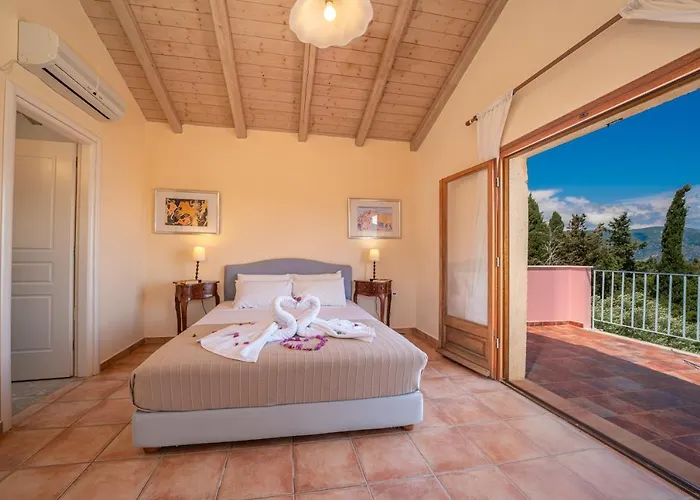 Helios Sea View & Private Pool Near *