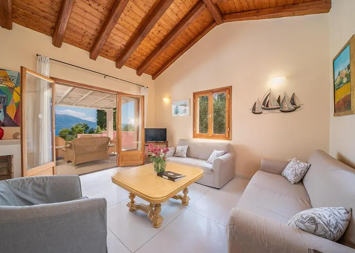 Helios Sea View & Private Pool Near Fiskardo