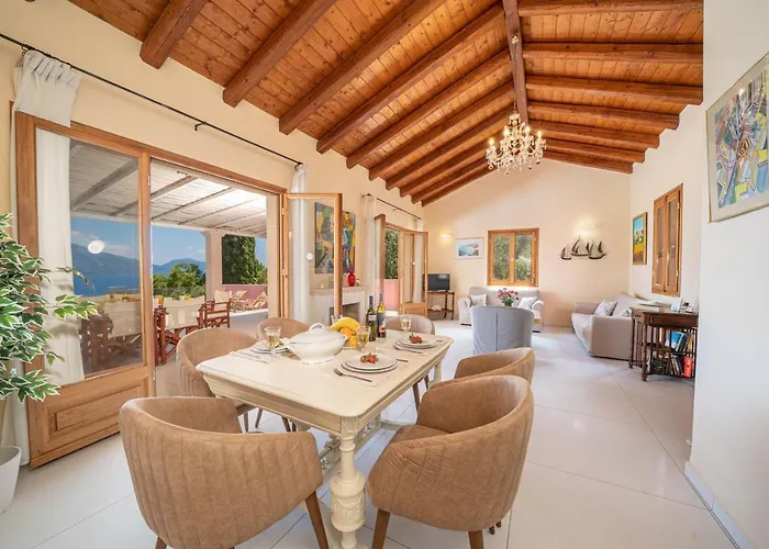 Helios Sea View & Private Pool Near