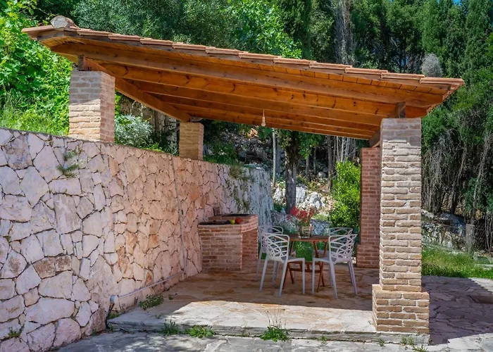 Helios Sea View & Private Pool Near Willa Fiskardo